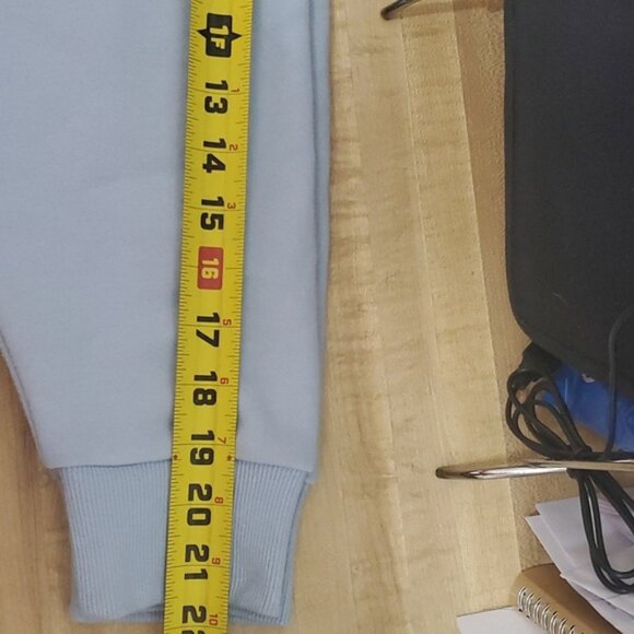 Cutest sweatshirt  Baa la la - Picture 6 of 6